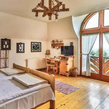 Couette-café Bagolyvar Panzio