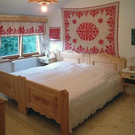 Bagolyvar Panzio Πετς