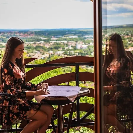 Bagolyvar Panzio Bed and Breakfast