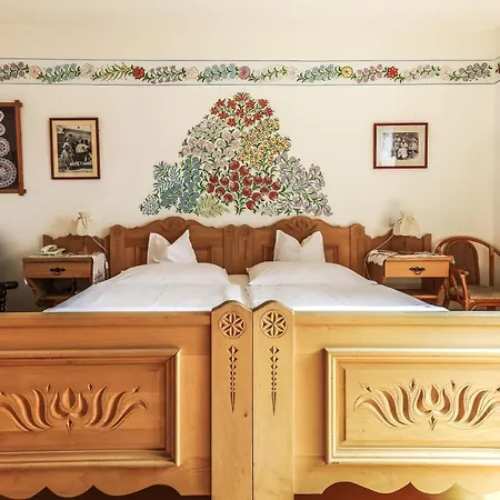Bagolyvar Panzio Bed & Breakfast 3*