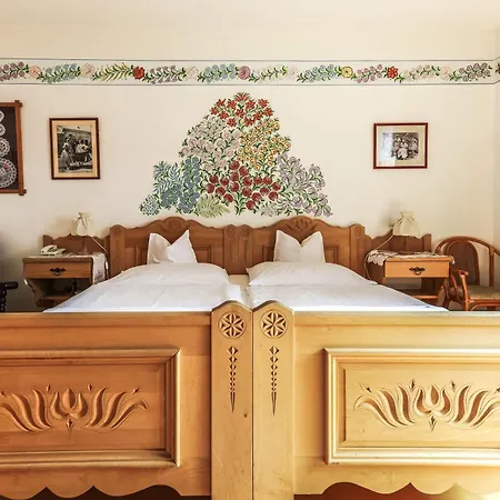 Bagolyvar Panzio Bed and Breakfast 3*